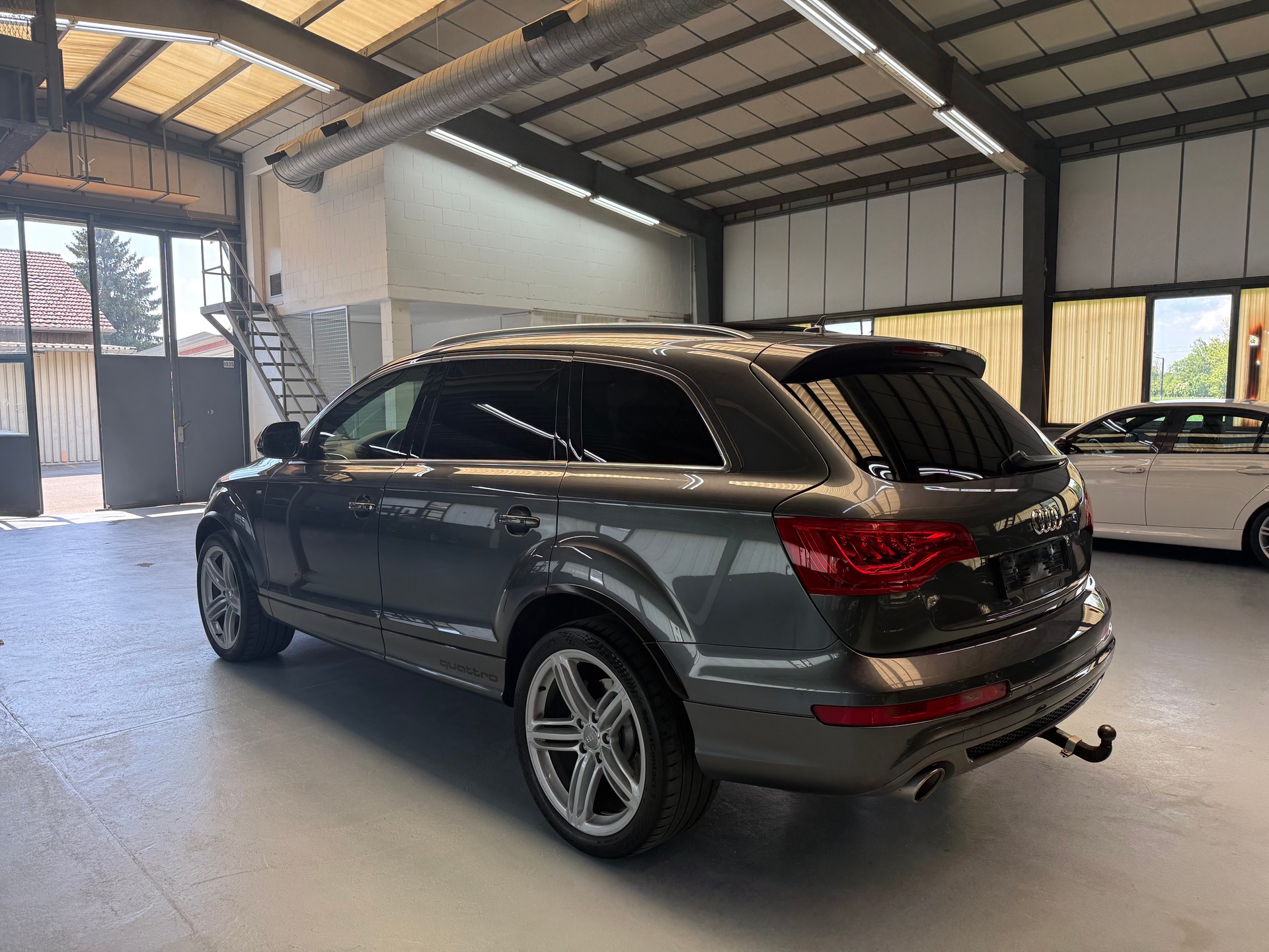 AUDI Q7 3.0 TDI Quattro S Line 7 Plätzer-image-7