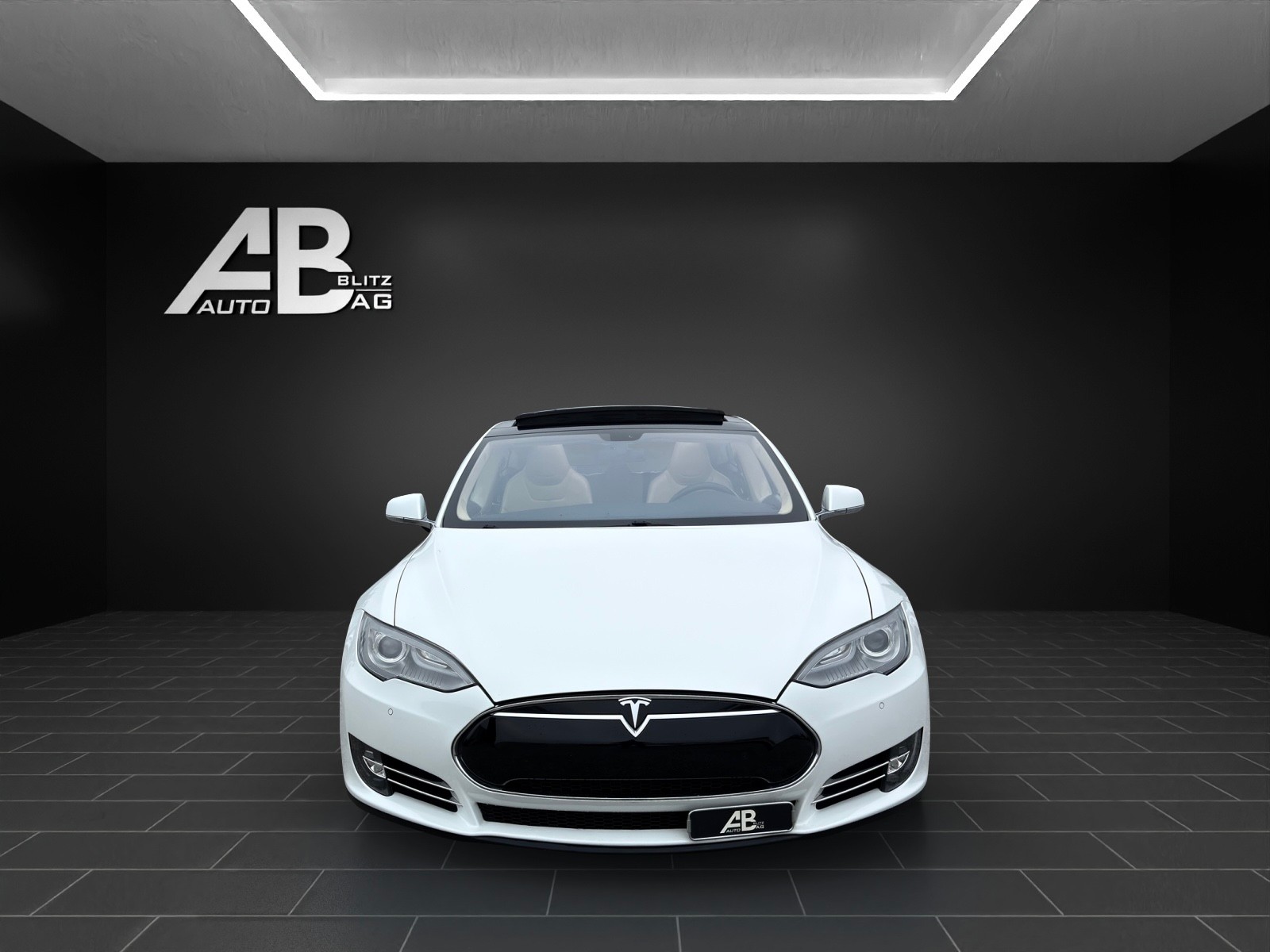 TESLA Model S 85 * Free Supercharching *