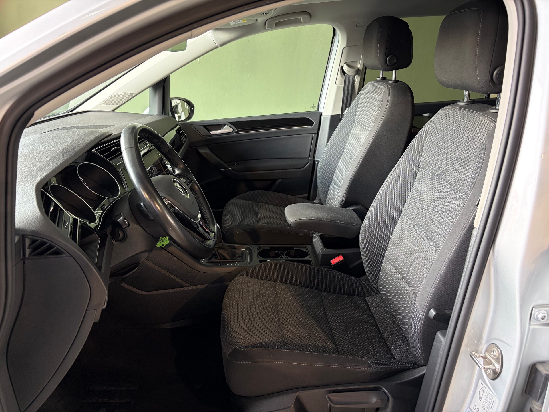 VW Touran 2.0 TDI BlueMotion TechnologyComfortline DSG * CH-Fahrzeug *-image-6