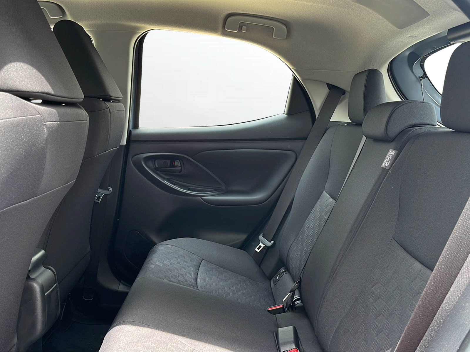 TOYOTA Yaris 1.5 Comfort e-CVT-image-10