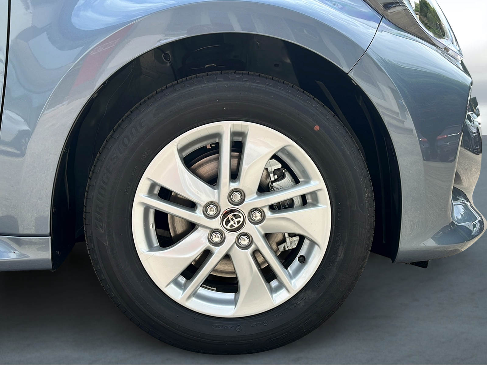 TOYOTA Yaris 1.5 Comfort e-CVT-image-4