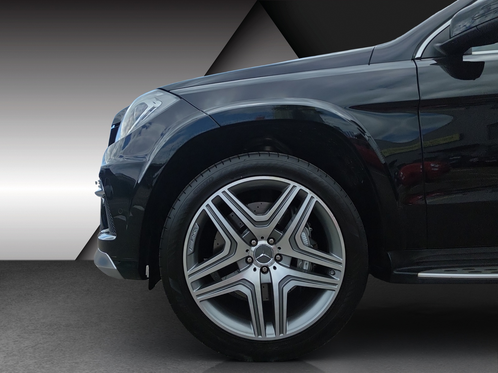 MERCEDES-BENZ GL 63 AMG 4Matic Speedshift Plus 7G-Tronic-image-18