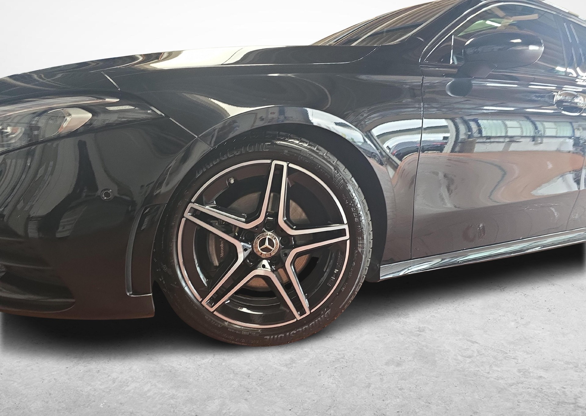MERCEDES-BENZ A 180 Night Star AMG Line-image-11