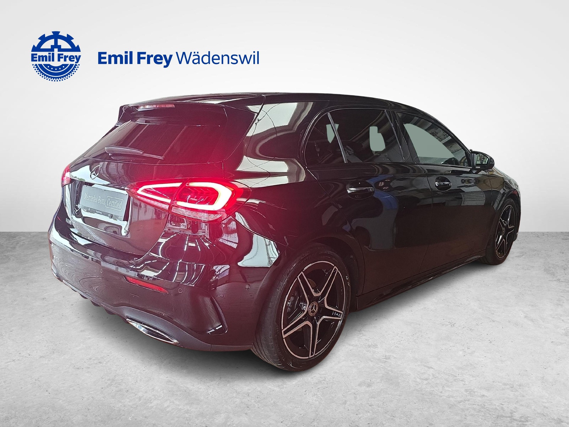 MERCEDES-BENZ A 180 Night Star AMG Line-showroom-element-3