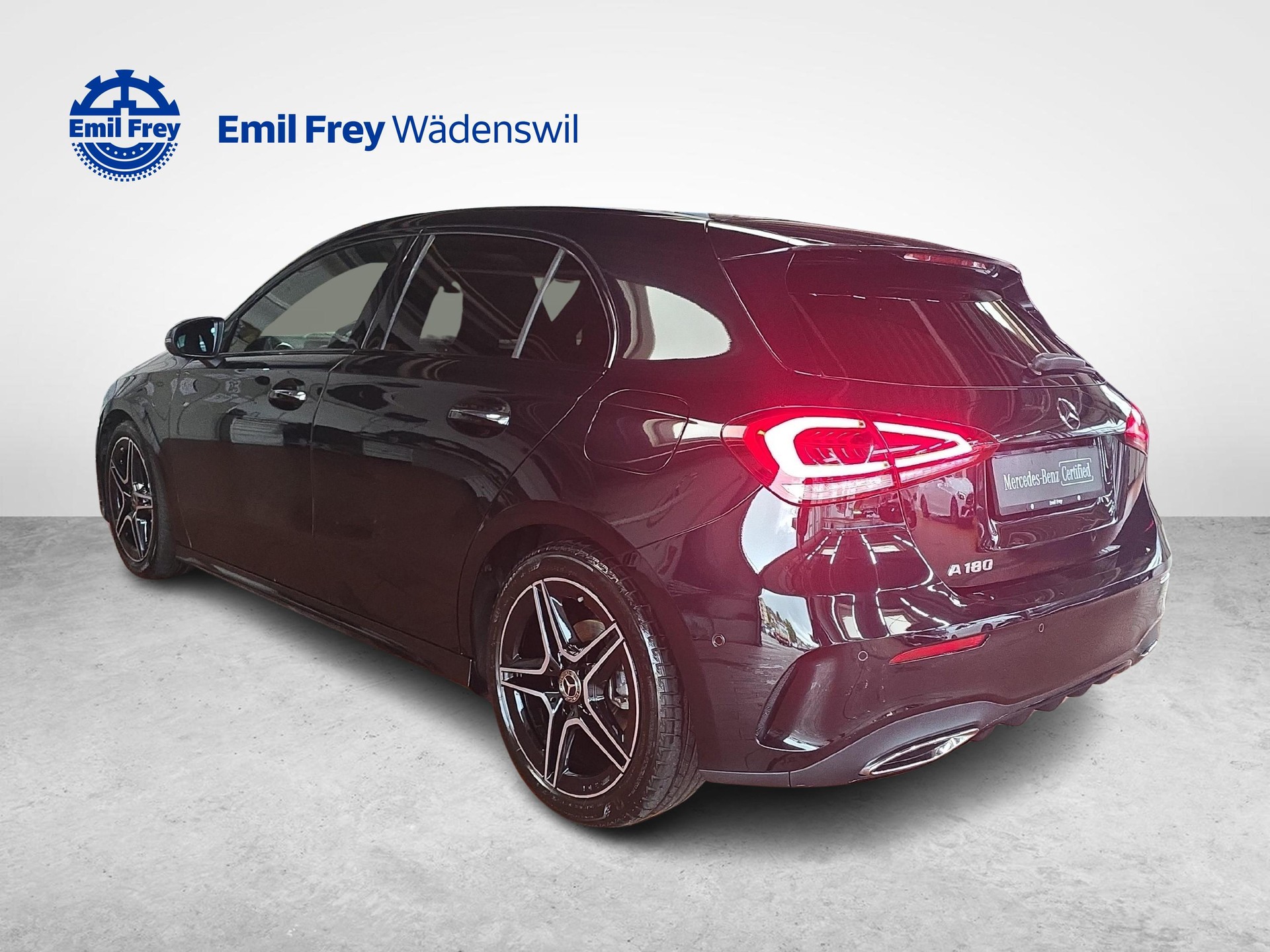 MERCEDES-BENZ A 180 Night Star AMG Line-showroom-element-2