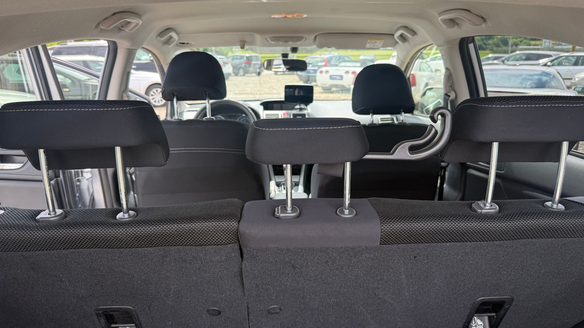 SUBARU XV 2.0 Swiss Two AWD CVT-image-11