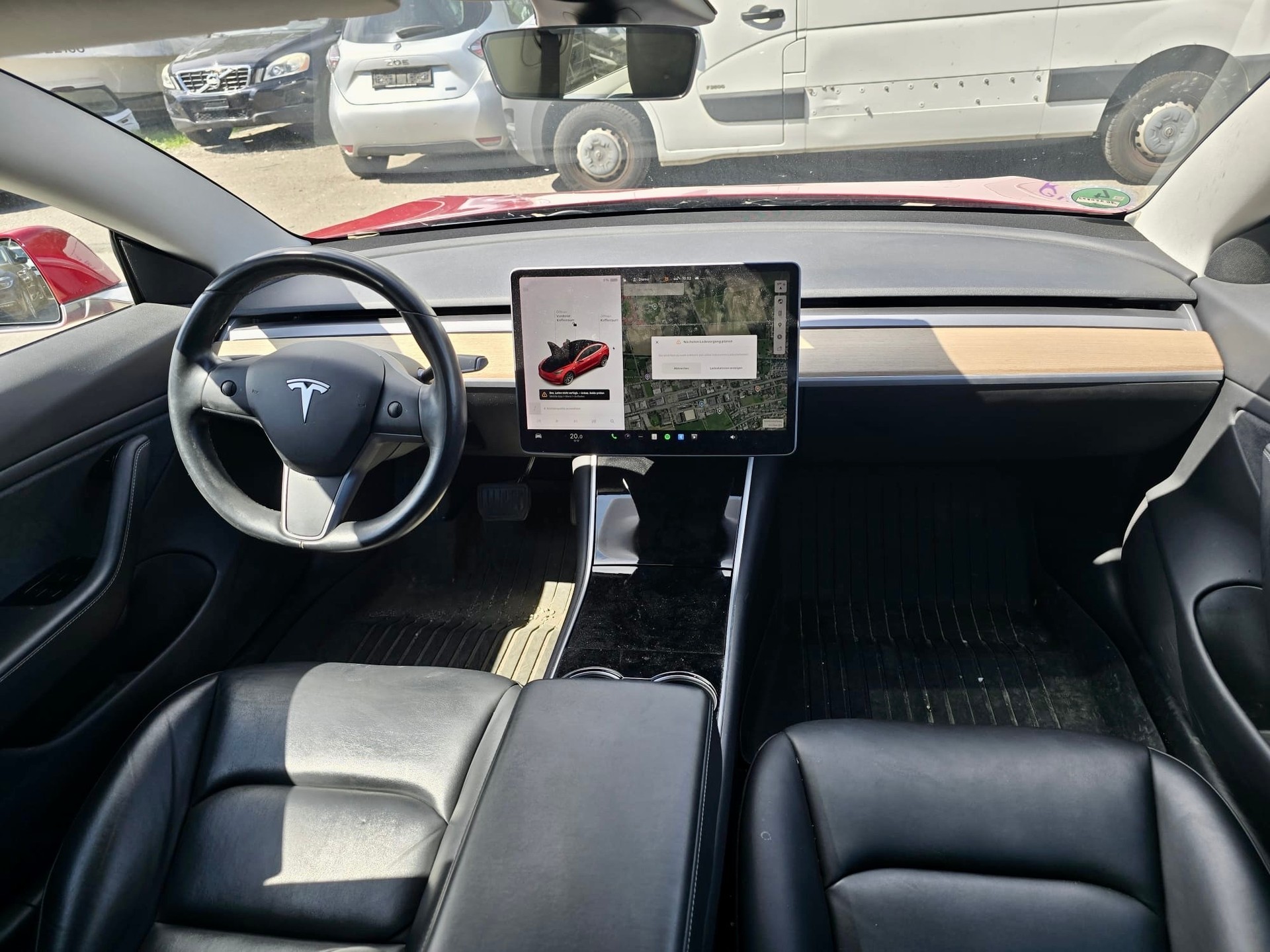 TESLA Model 3-image-8