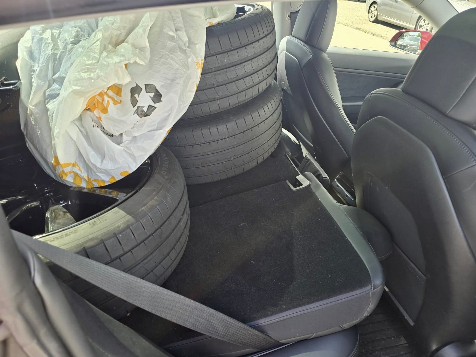 TESLA Model 3-image-12