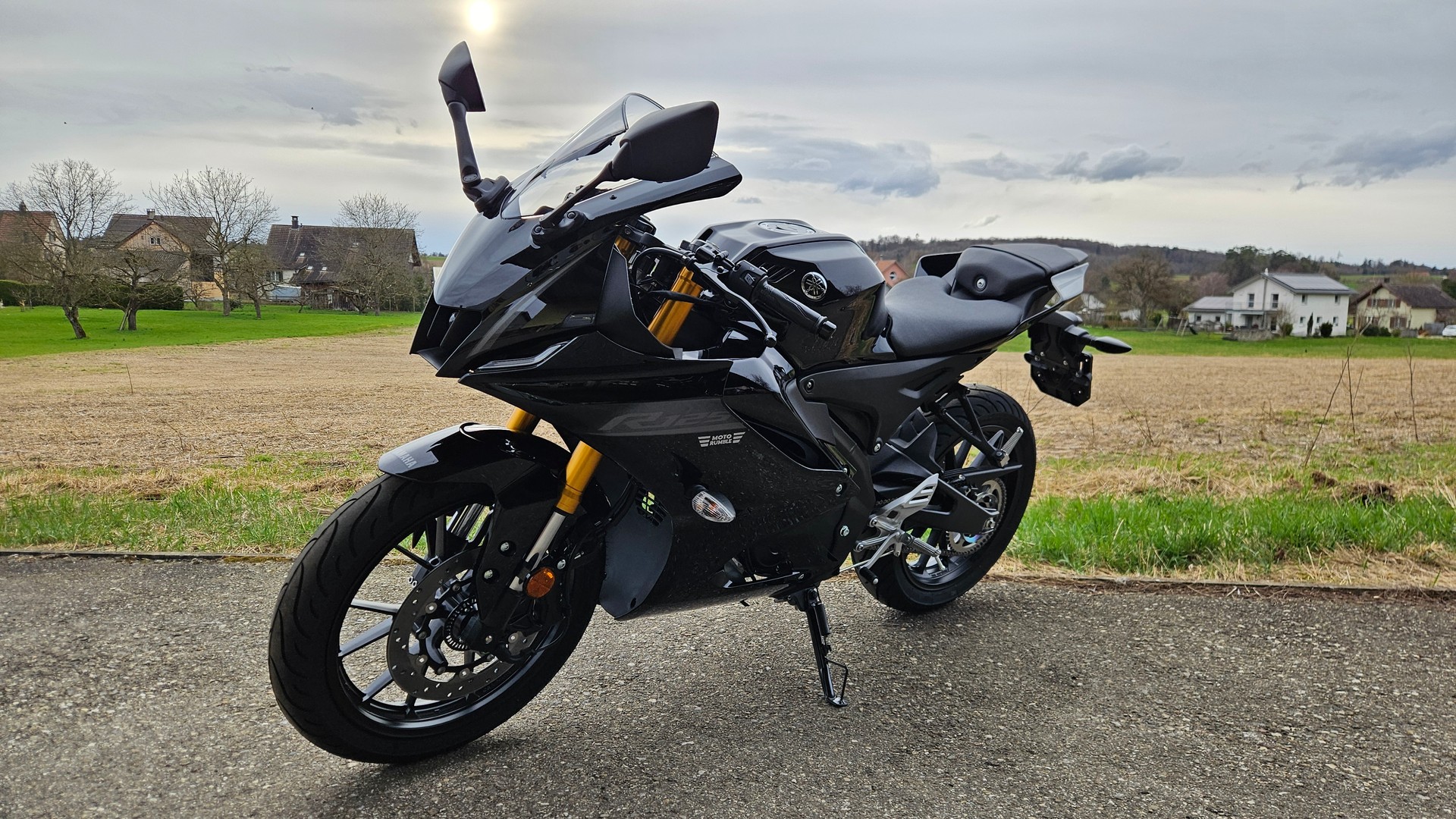 YAMAHA YZF-R 125 ABS-image-2