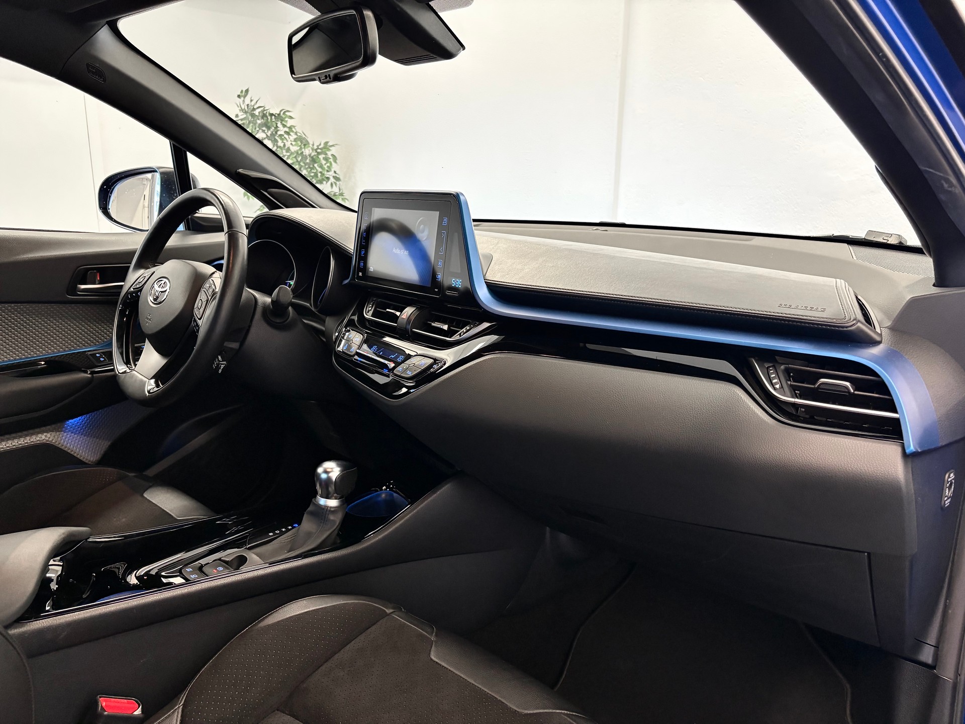 TOYOTA C-HR 1.8 HSD Style CVT-image-17