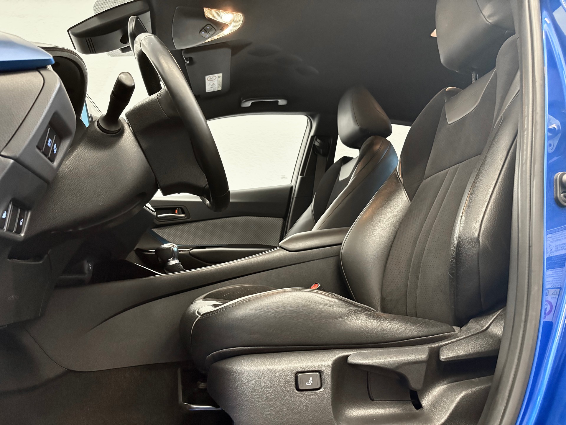 TOYOTA C-HR 1.8 HSD Style CVT-image-15
