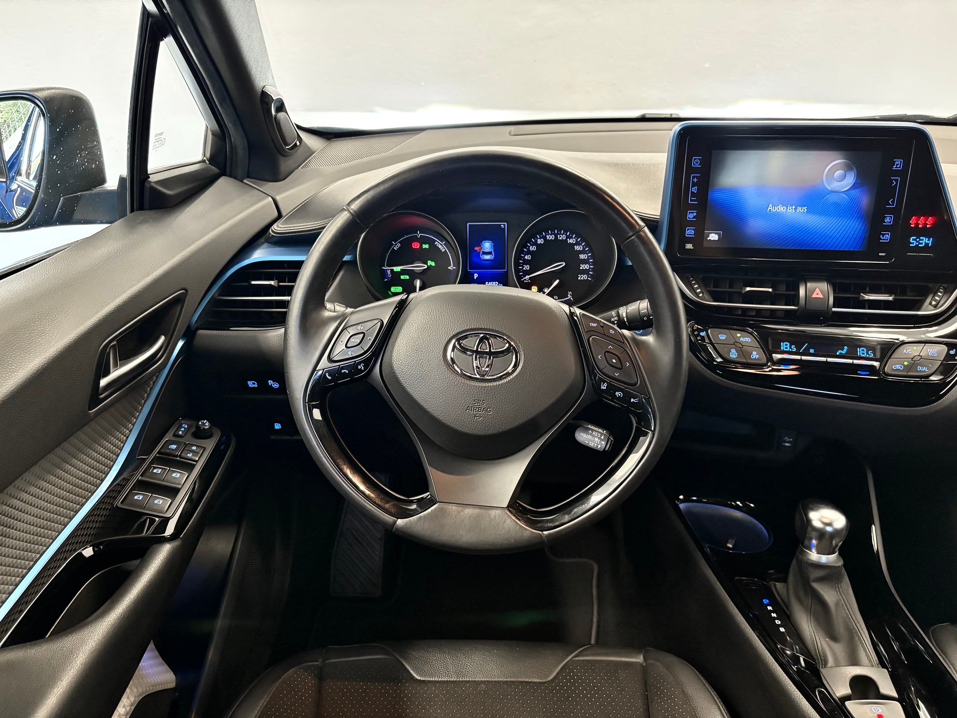 TOYOTA C-HR 1.8 HSD Style CVT-image-12