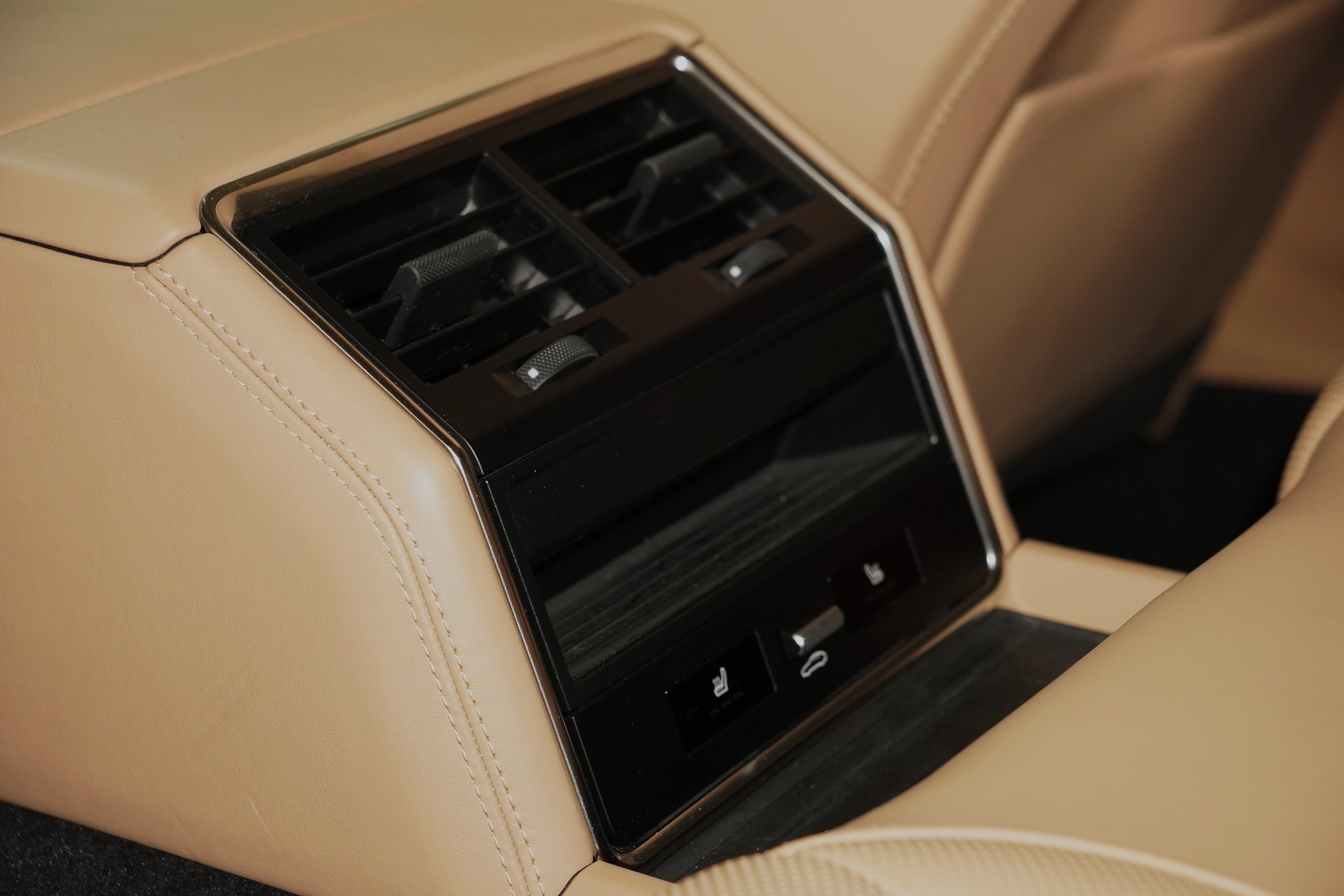 PORSCHE Panamera GTS Sport Turismo PDK-image-17