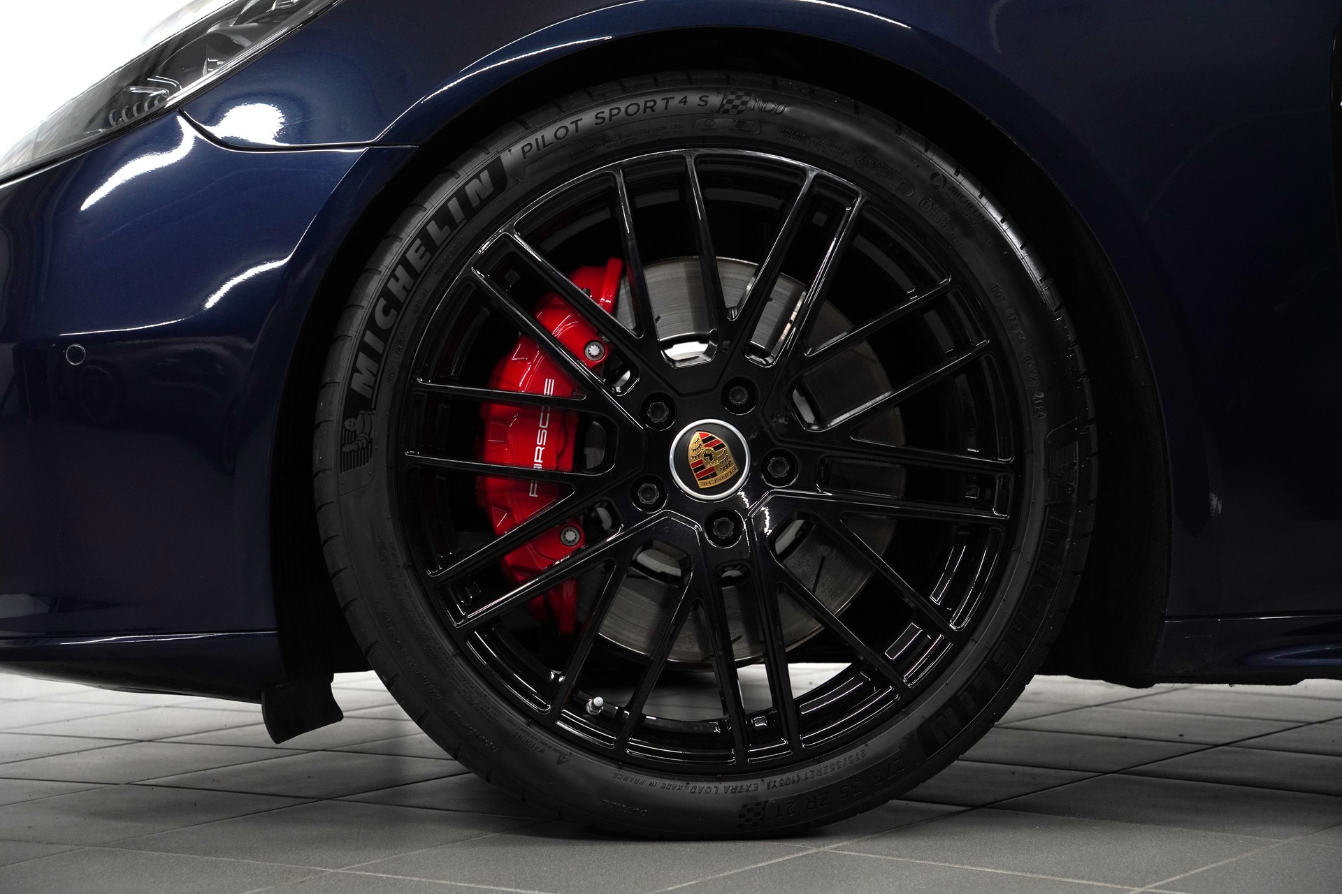 PORSCHE Panamera GTS Sport Turismo PDK-image-8