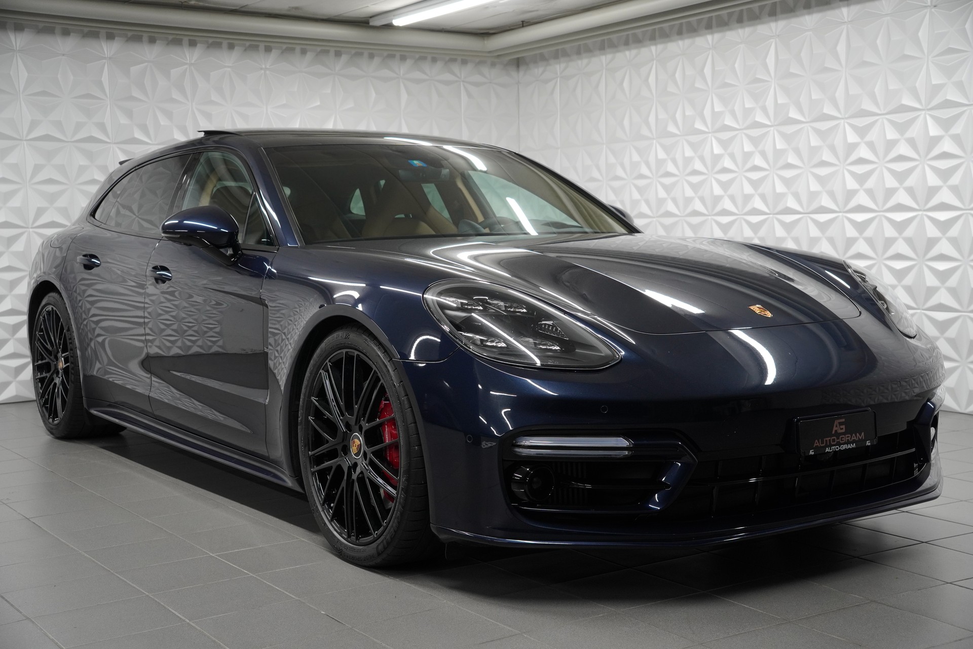 PORSCHE Panamera GTS Sport Turismo PDK-showroom-element-2