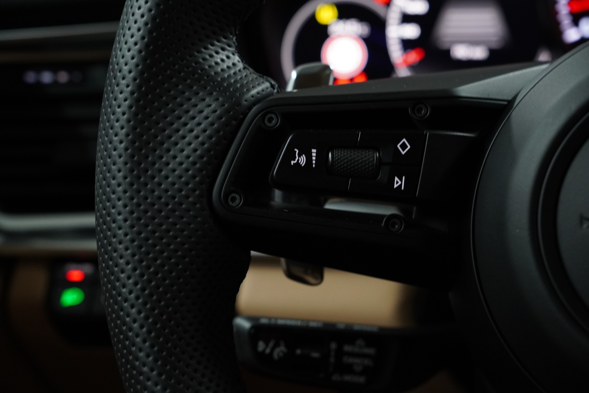 PORSCHE Panamera GTS Sport Turismo PDK-image-23
