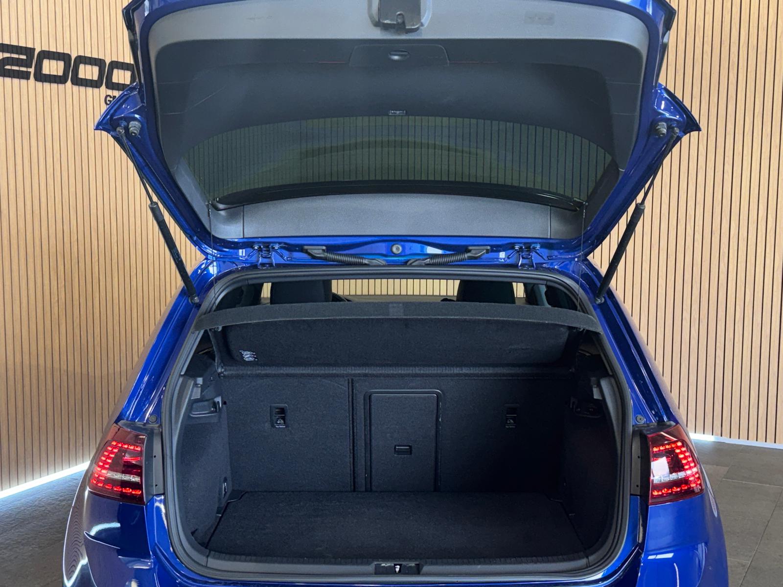 VW Golf 2.0 TSI R 4Motion DSG-image-10
