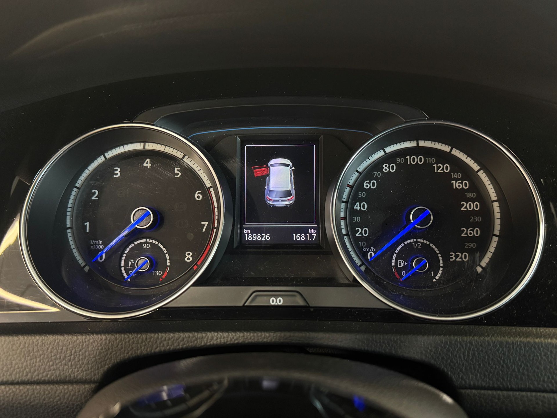 VW Golf 2.0 TSI R 4Motion DSG-image-14