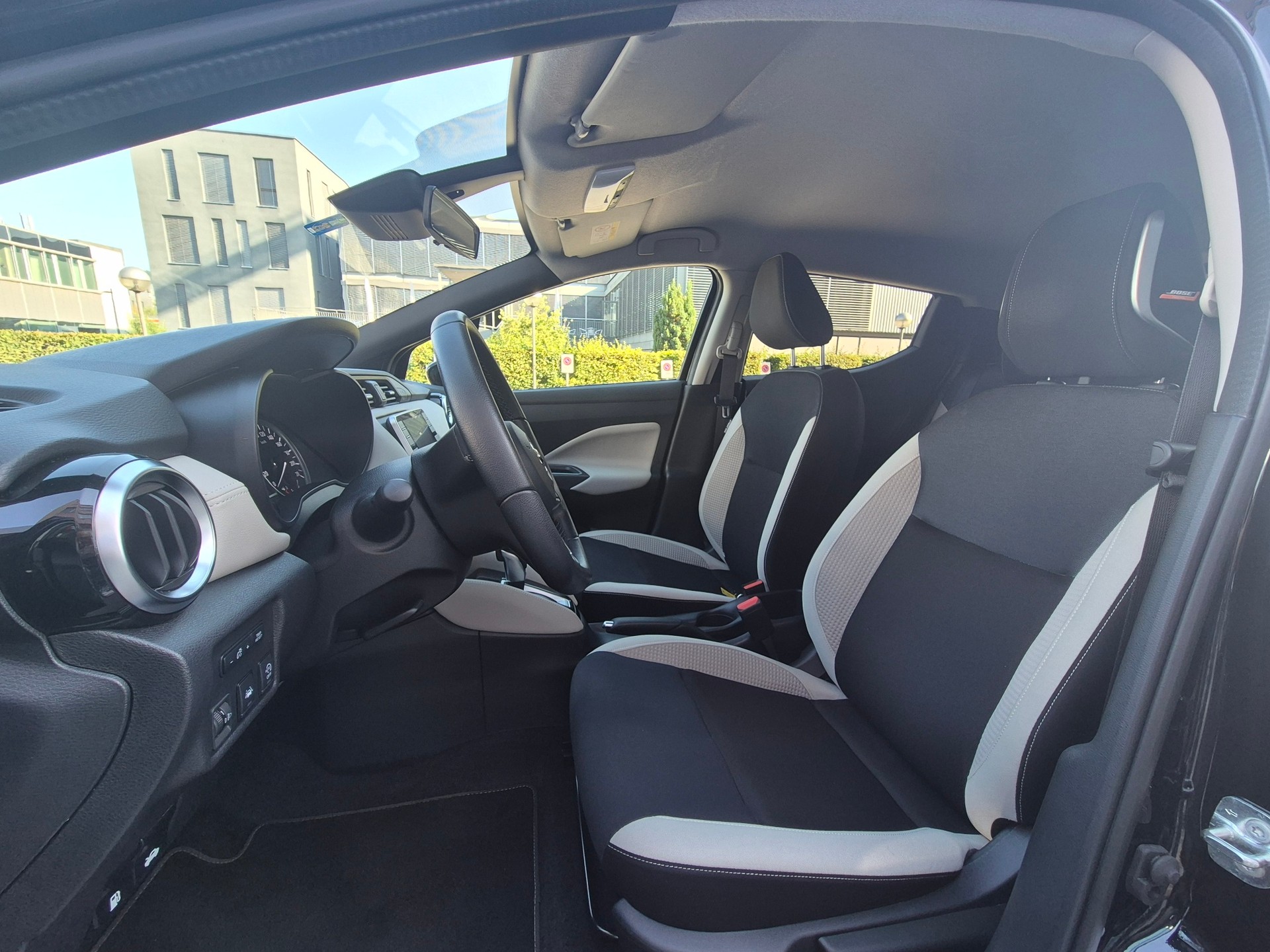 NISSAN Micra IG-T tekna Xtronic-image-8