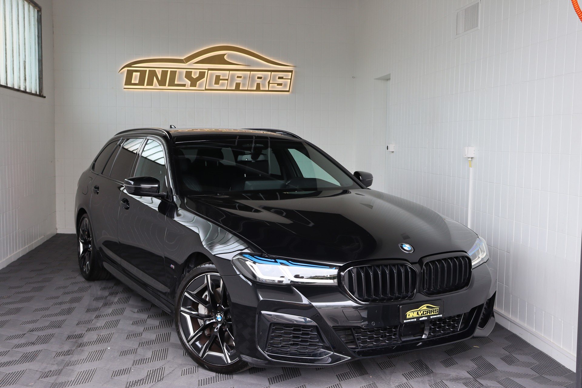 BMW 540i xDrive 48V Touring Pure M Sport Steptronic