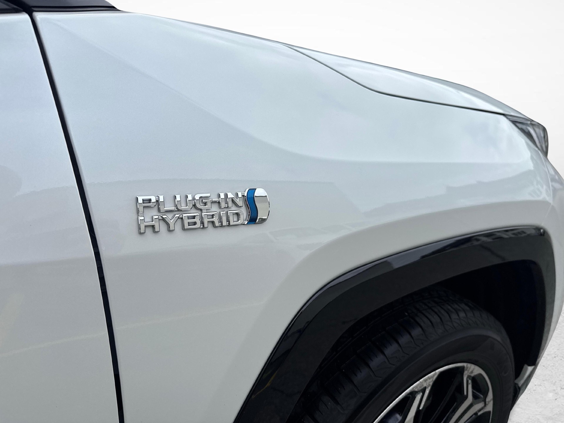 SUZUKI Across 2.5 PHEV Compact Top 4x4-image-16
