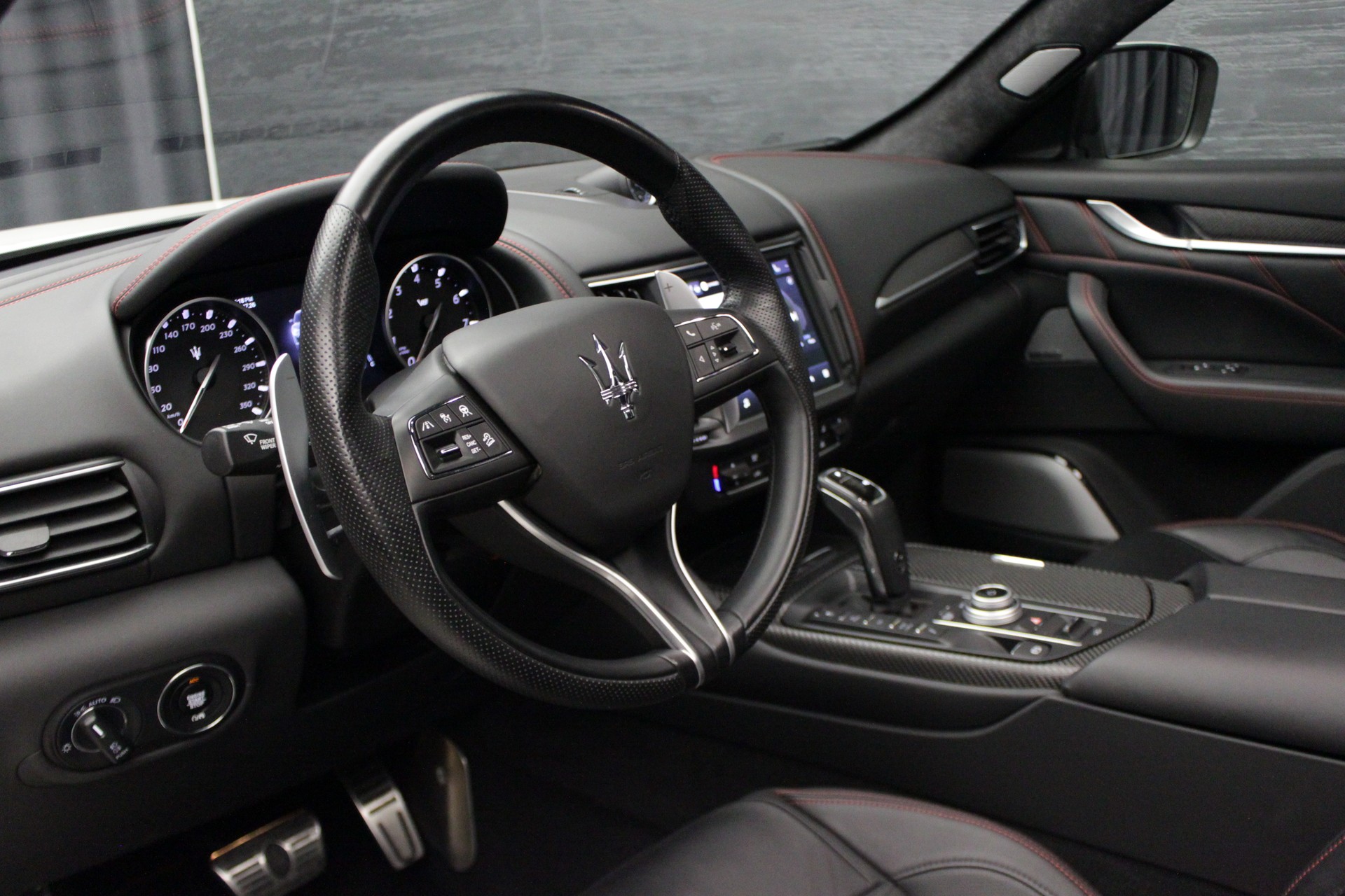 MASERATI Levante 3.8 V8 Trofeo Q4 Automatica-image-23