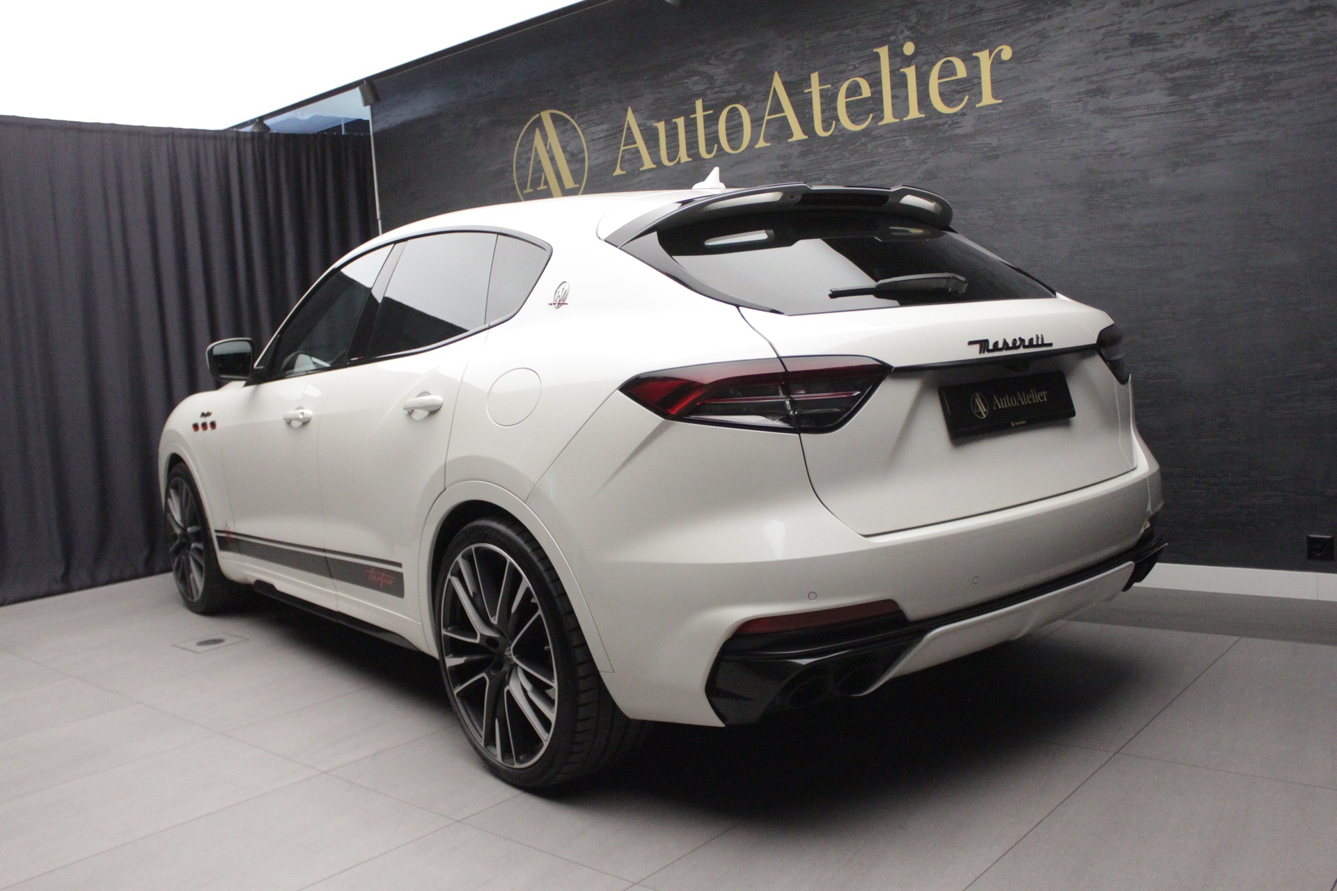 MASERATI Levante 3.8 V8 Trofeo Q4 Automatica-image-11