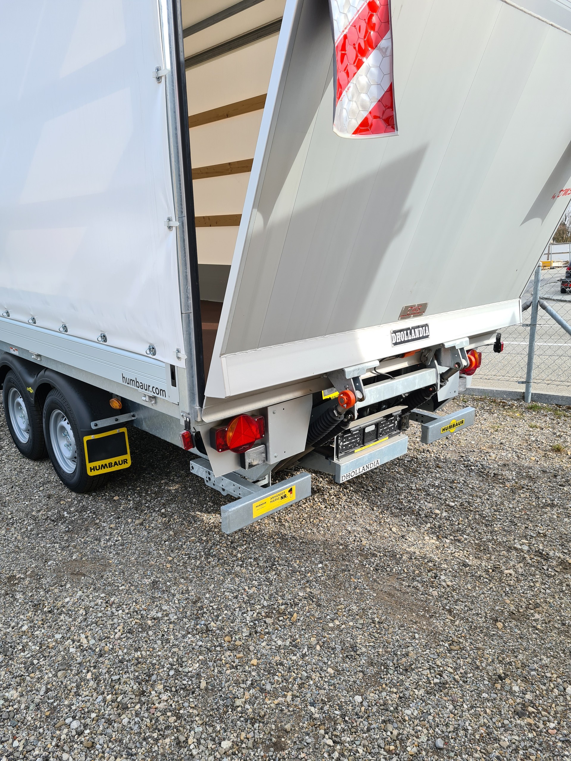 HUMBAUR Hebebühnenanhänger HT 354222 V-Deichsel-showroom-element-2