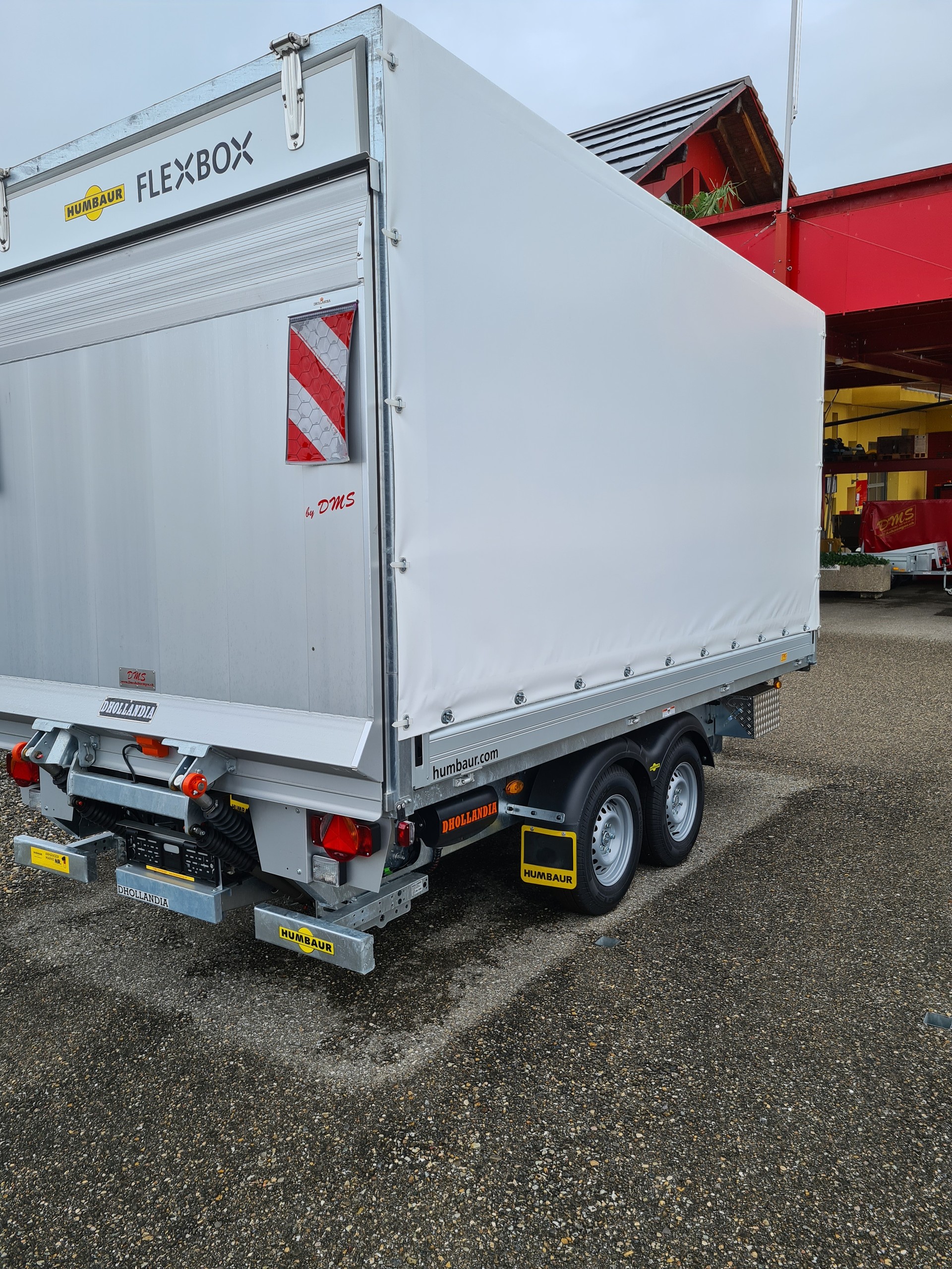 HUMBAUR Hebebühnenanhänger HT 354222 V-Deichsel-showroom-element-1