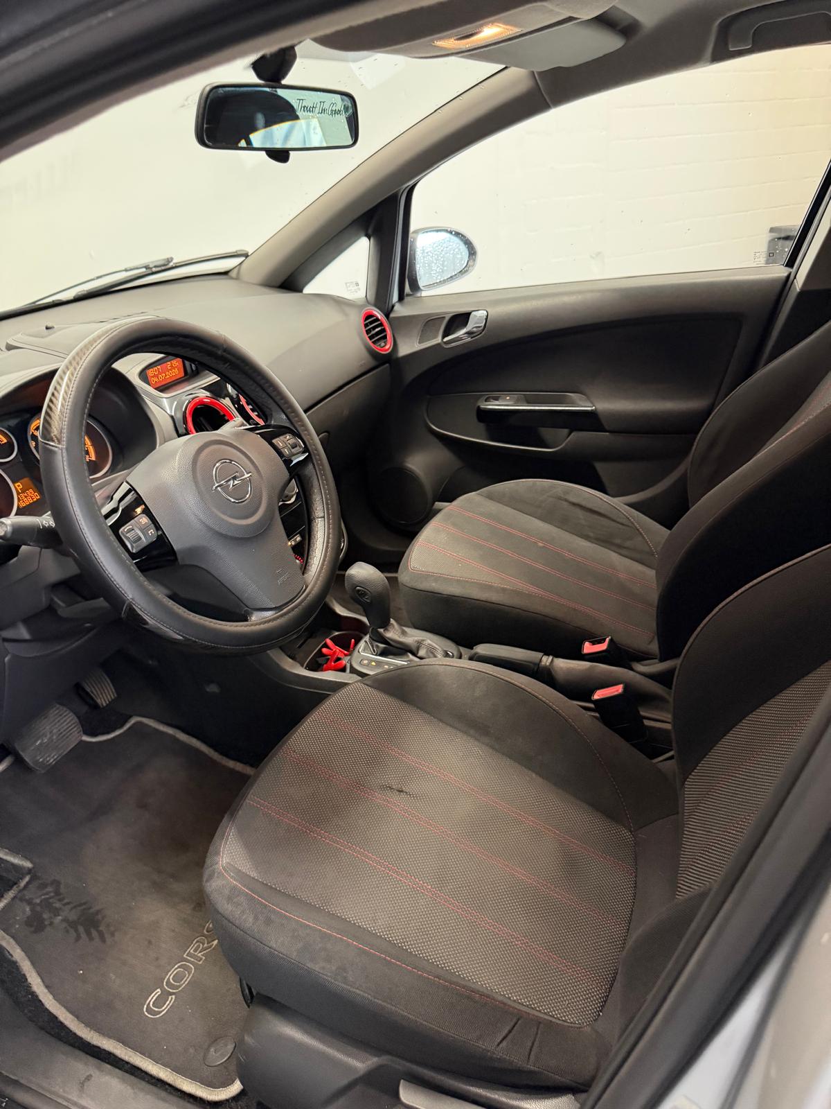 OPEL Corsa 1.4 TP Color Edition Automatic ***CH-Fahrzeug***-image-9