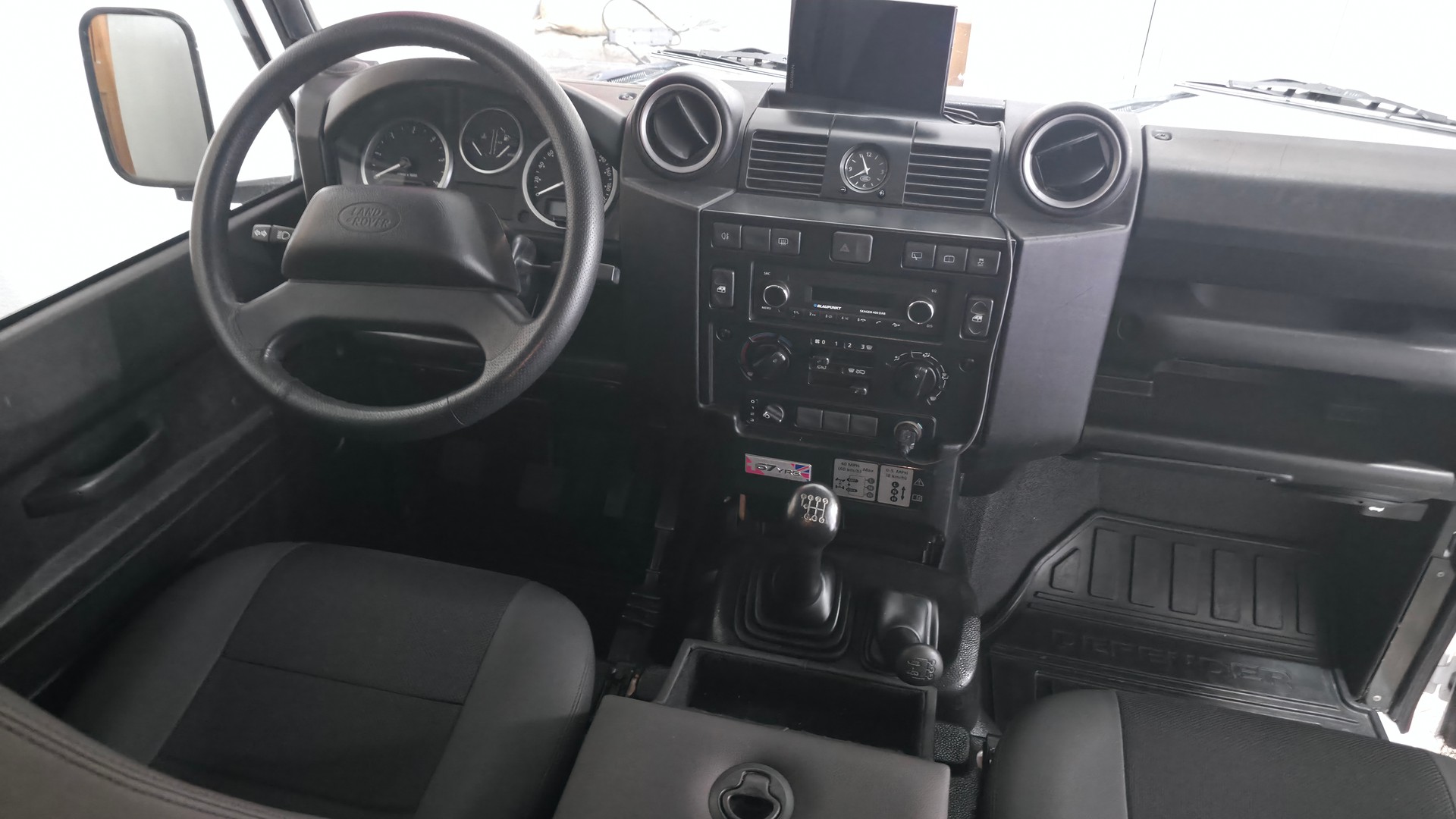 LAND ROVER 2.2 TD4 SW Legend-image-8