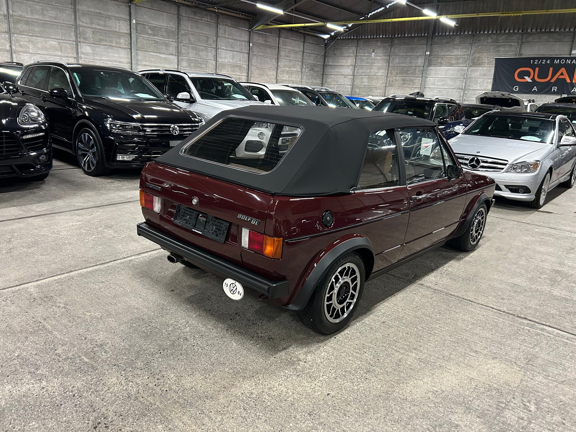 VW Golf Cabriolet 1600 GL-showroom-element-3