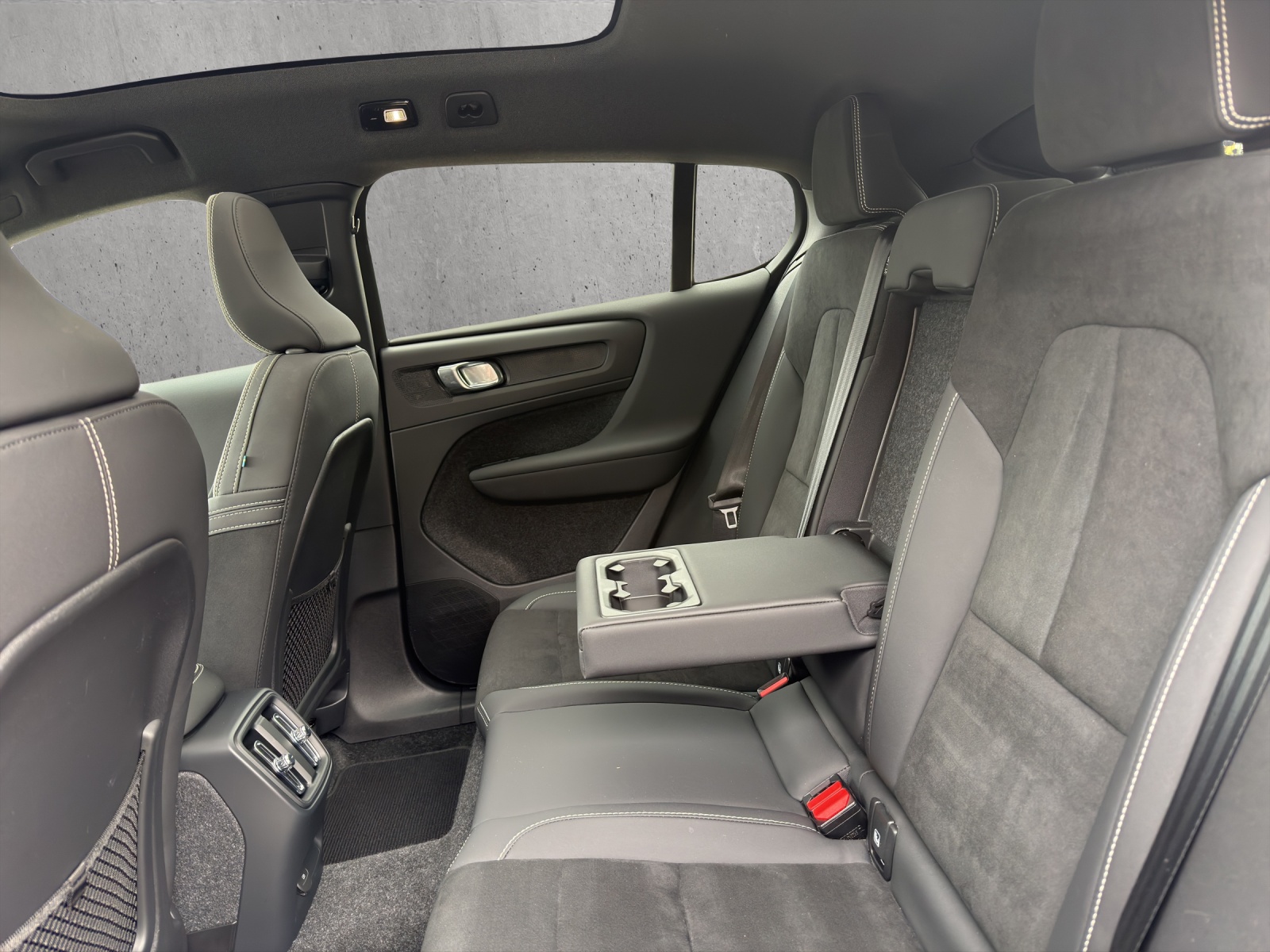 VOLVO C40 P6 Recharge Plus-image-12