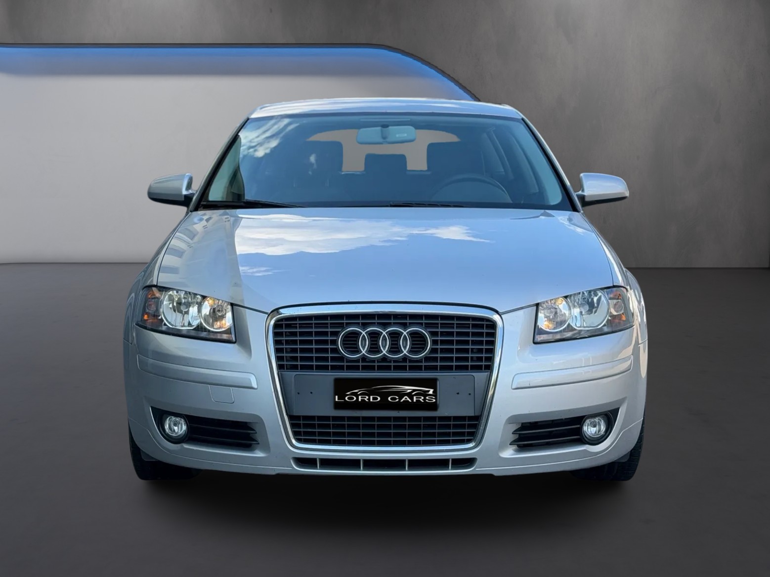 AUDI A3 Sportback 2.0 TDI Attraction-showroom-element-1