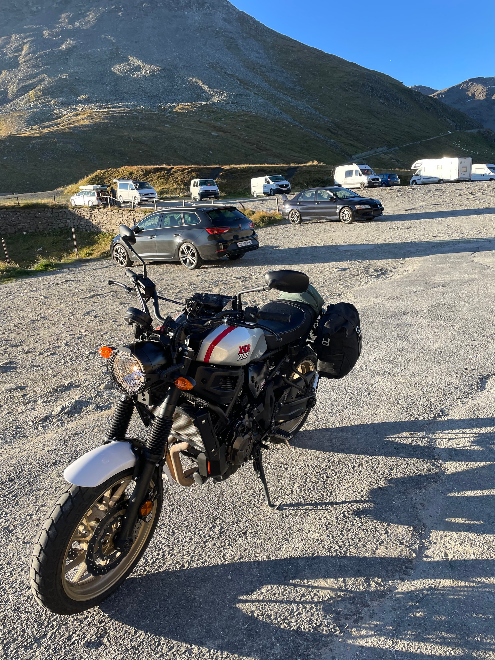 YAMAHA XSR 700 XTribute-image-2