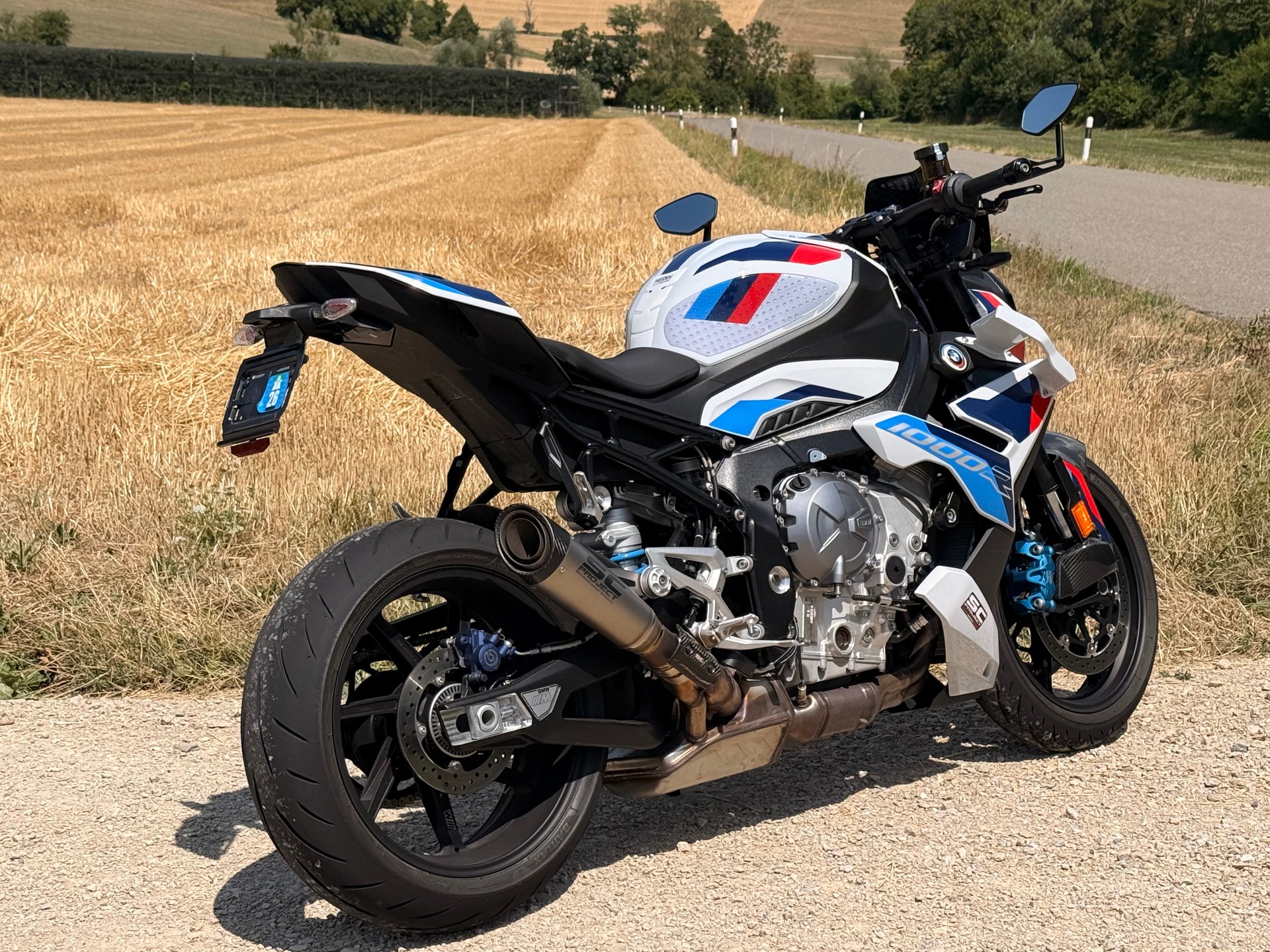 BMW M 1000 R-image-2