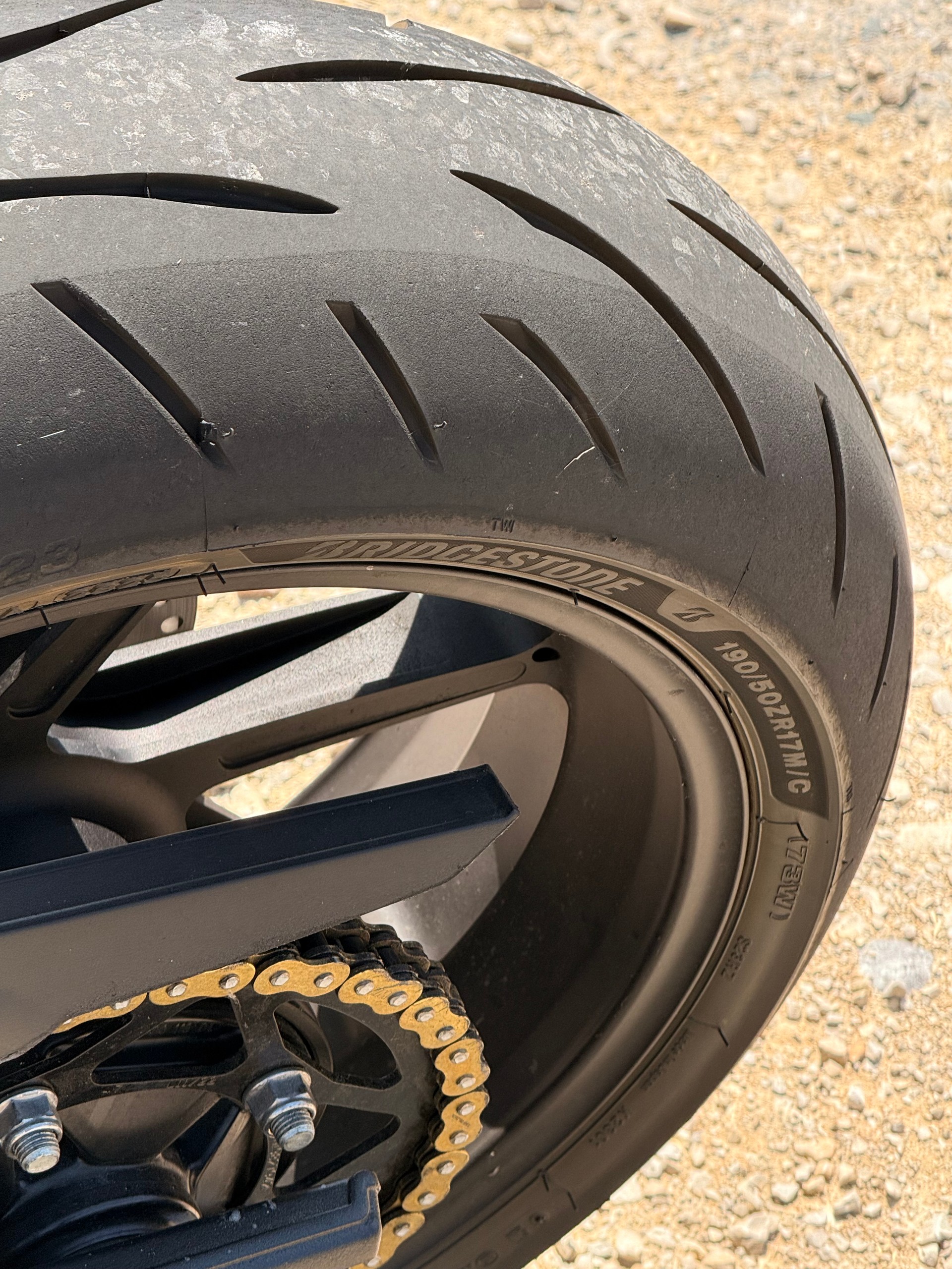 BMW M 1000 R-image-15