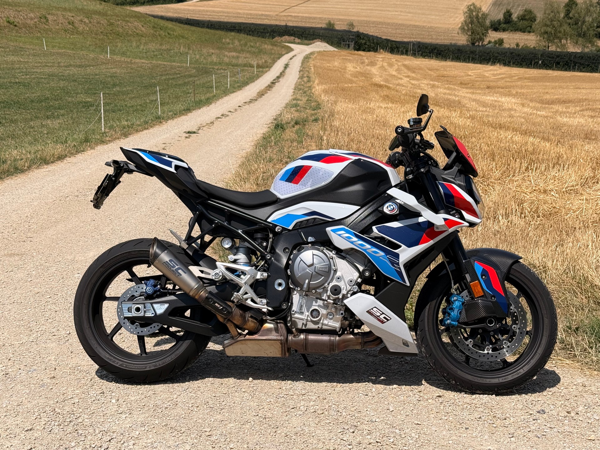 BMW M 1000 R-image-0