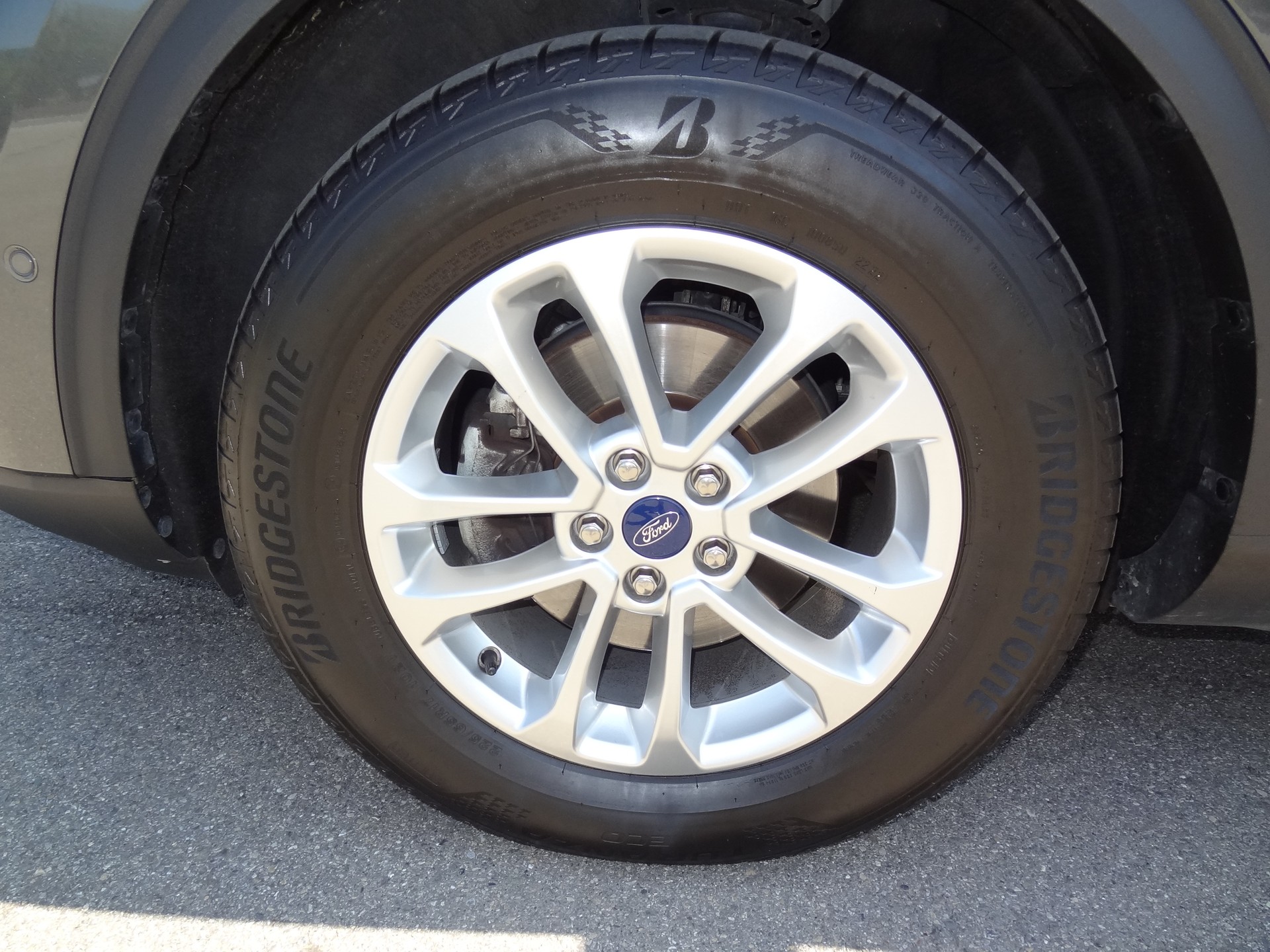 FORD Kuga 2.5 FHEV Titanium 4WD-showroom-element-3