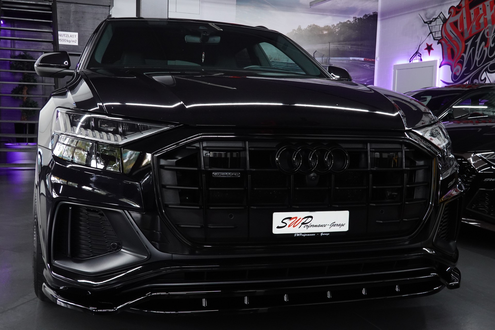 AUDI Q8 50 TDI QUATTRO TIPTRONIC FULL CH-FZ BLACK 23"SANSAR-image-22