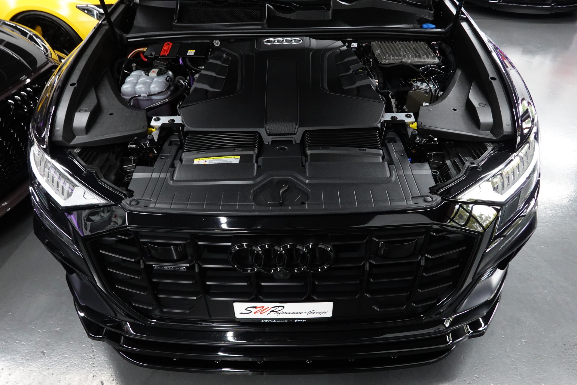 AUDI Q8 50 TDI QUATTRO TIPTRONIC FULL CH-FZ BLACK 23"SANSAR-image-5