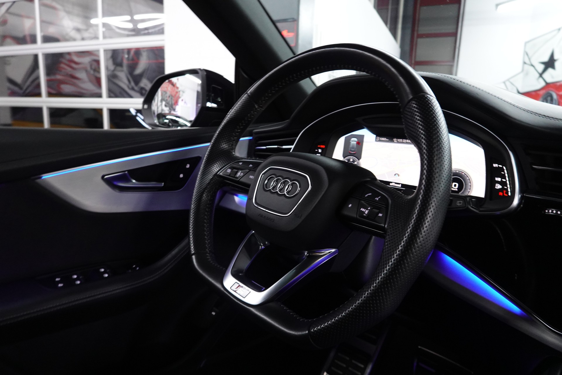 AUDI Q8 50 TDI QUATTRO TIPTRONIC FULL CH-FZ BLACK 23"SANSAR-image-54
