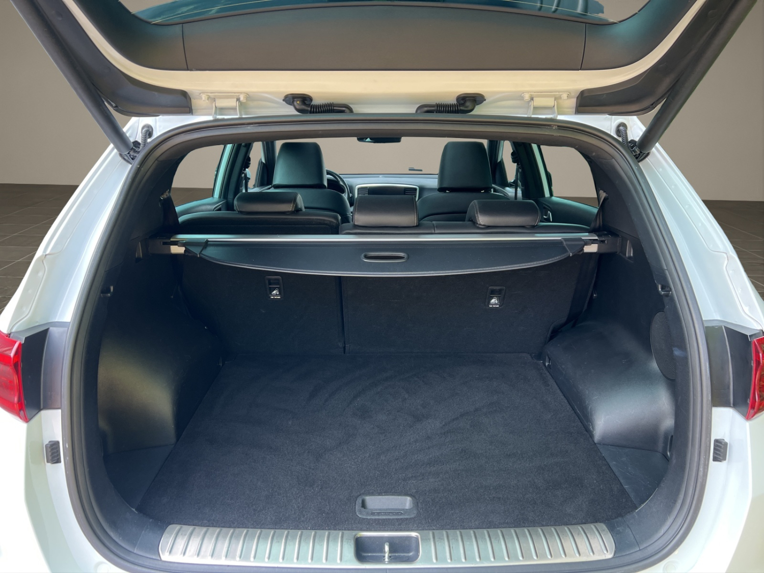 KIA Sportage 1.6 T-GDi Style GT-Line-image-23