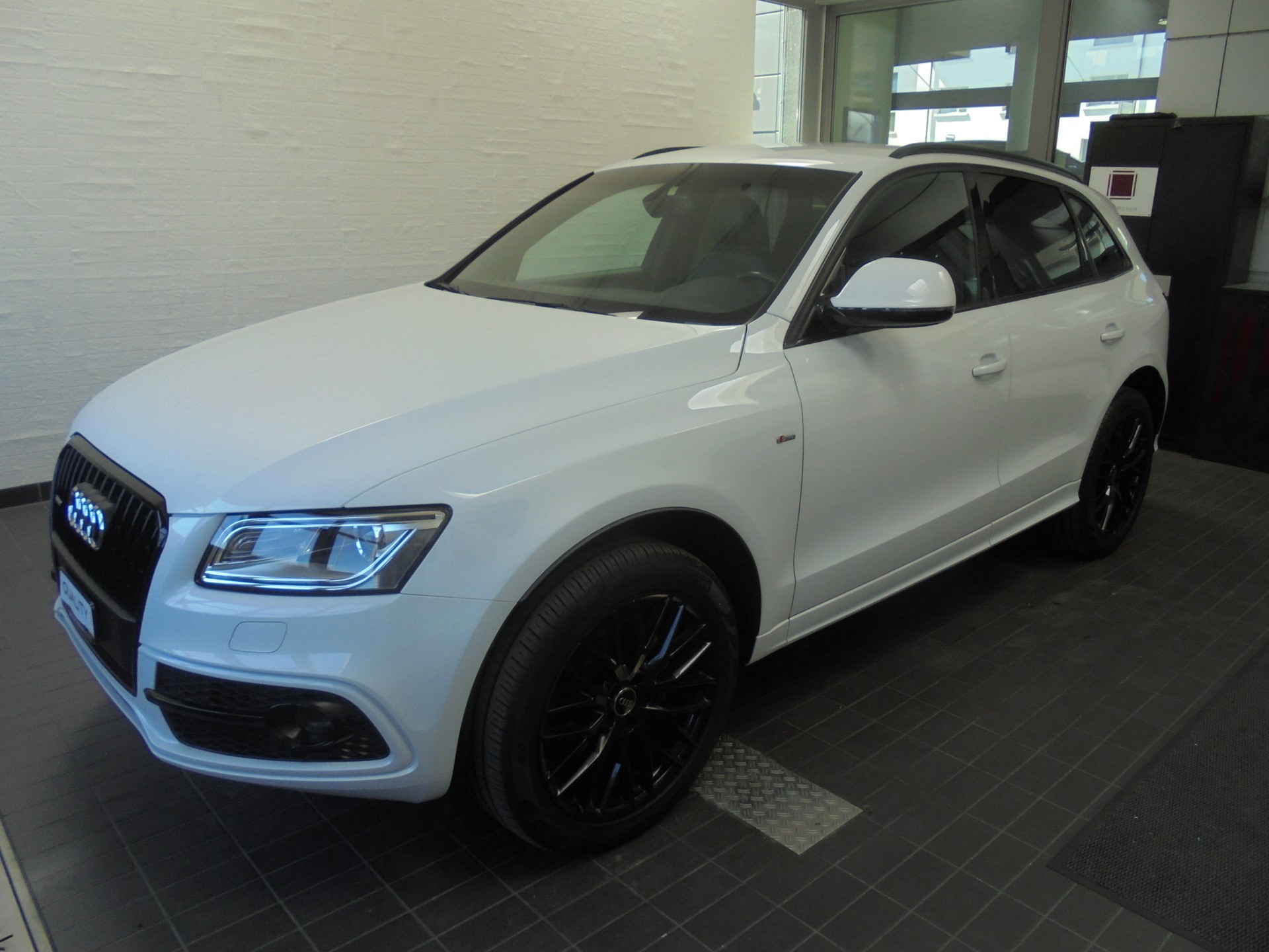 AUDI Q5 2.0 TDI quattro S-tronic