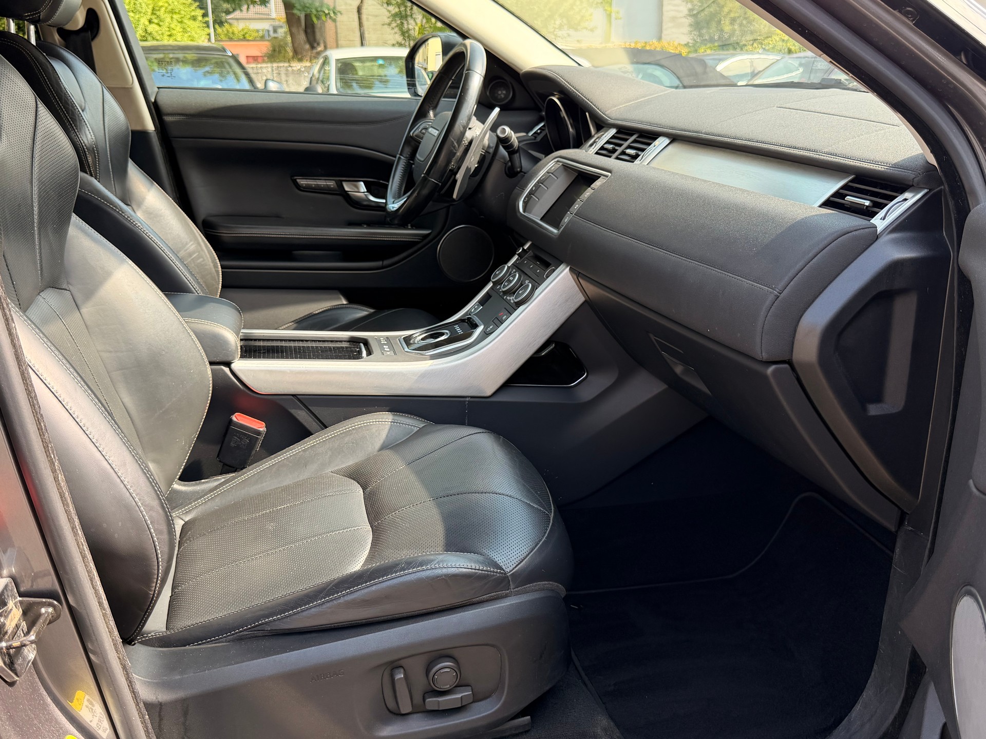 LAND ROVER Range Rover Evoque 2.0 TD4 HSE AT9-image-18