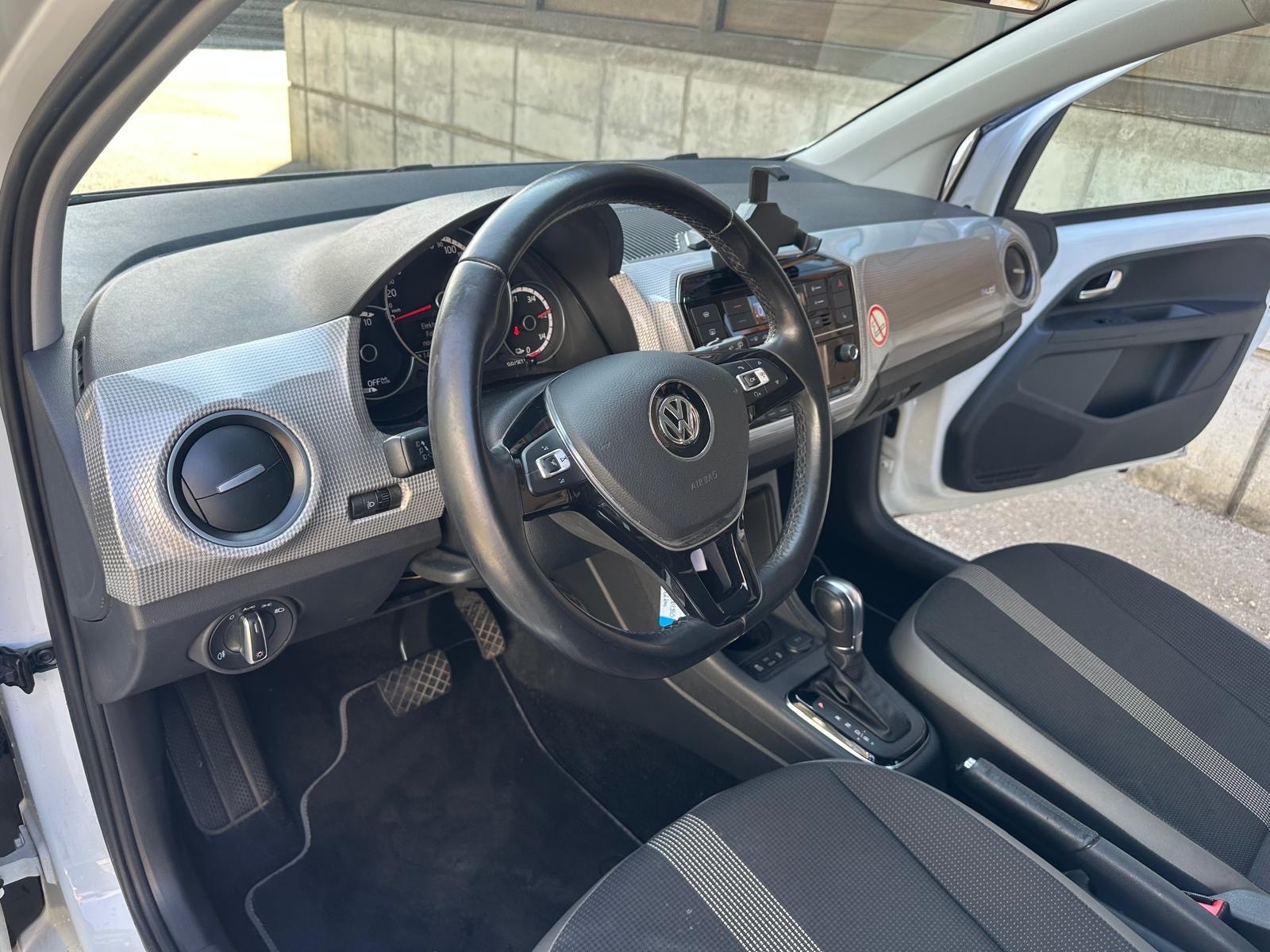 VW e-Up-image-9