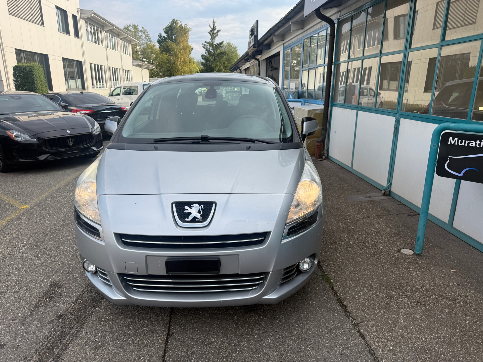 PEUGEOT 5008 1.6 benziner