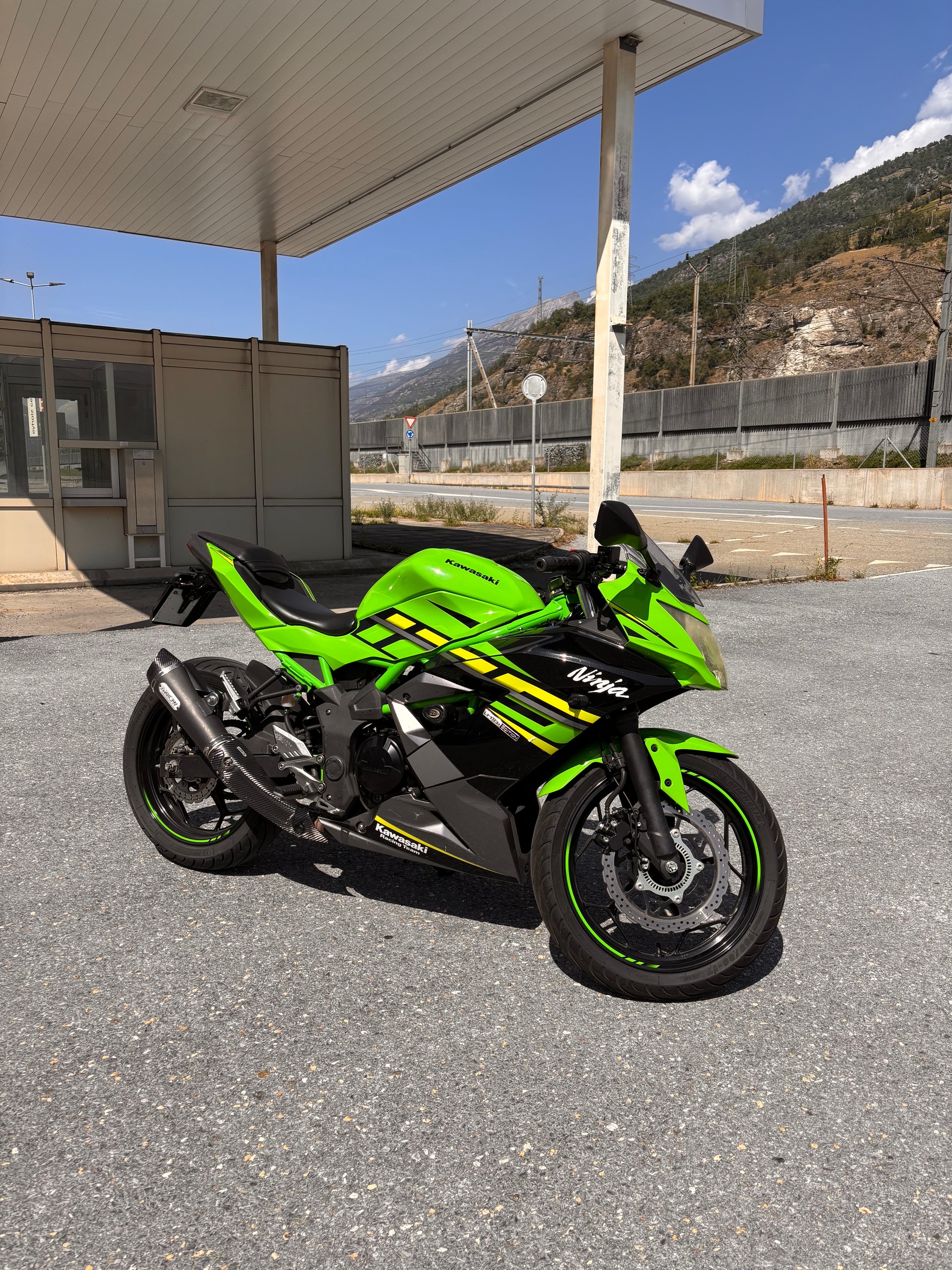 KAWASAKI Ninja 125 Performance ABS-image-1