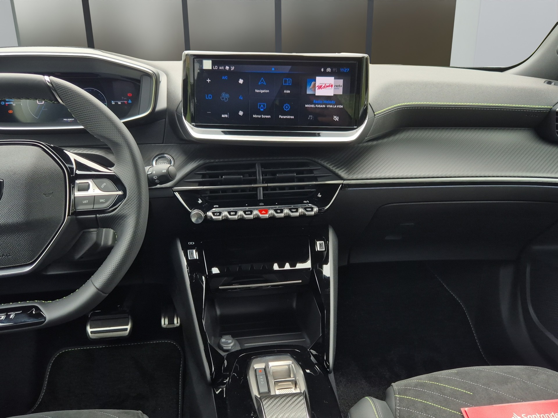 PEUGEOT 2008 1.2 Hybrid 145 GT Exclusive-image-13