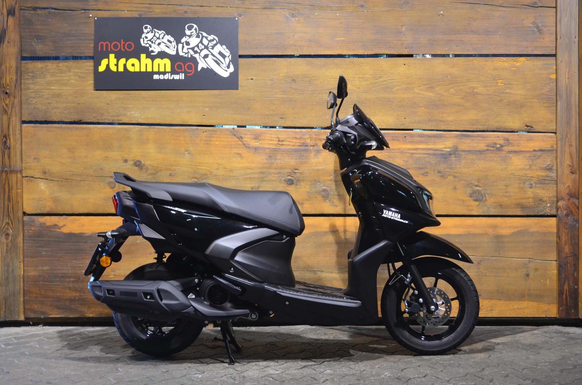 YAMAHA RayZR 125-image-1